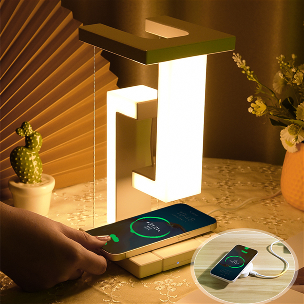 ワイヤレス充電器付きフローティングデスクランプ、USB出力充 - Desk Charging Station のレビューと価格